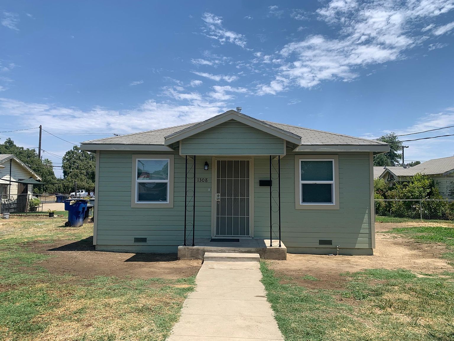 1304 O St, Sanger, CA 93657 Zillow