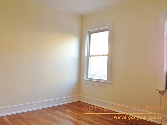 Rented by aptsandlofts.com | media 11