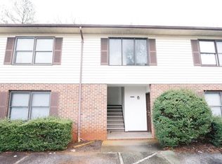 525 12th St SW, Hickory, NC 28602