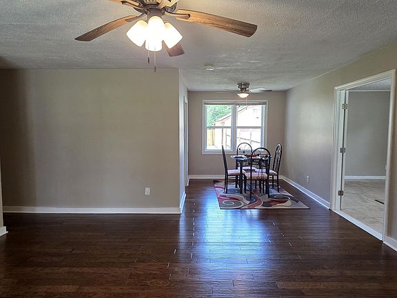 5th image of 605 Elm Street