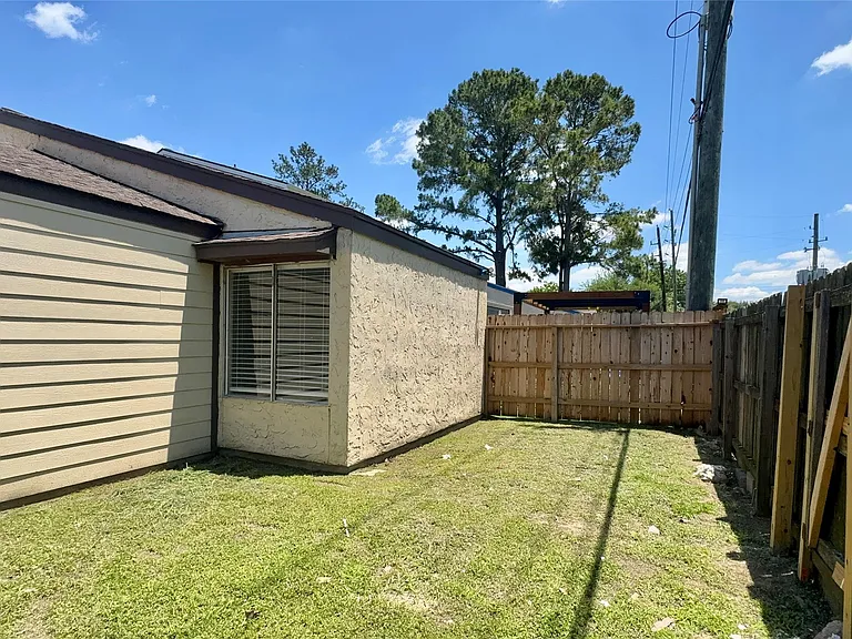 10249 Colony Ct — Photo 11