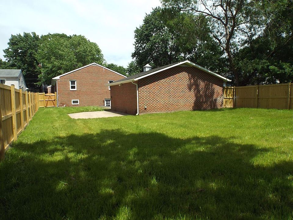 1st image of 304 Mary Lou Ave