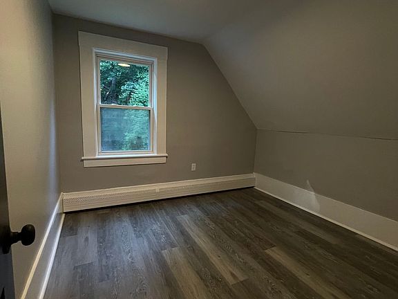 3rd image of 154 W Bow St #A