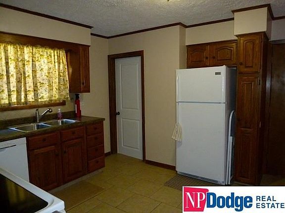 3rd image of 1642 N Broad St