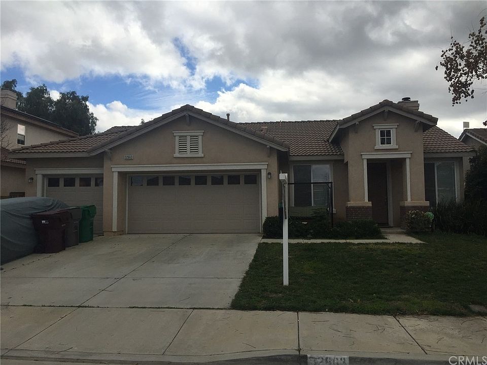 1st image of 32663 Breton Dr