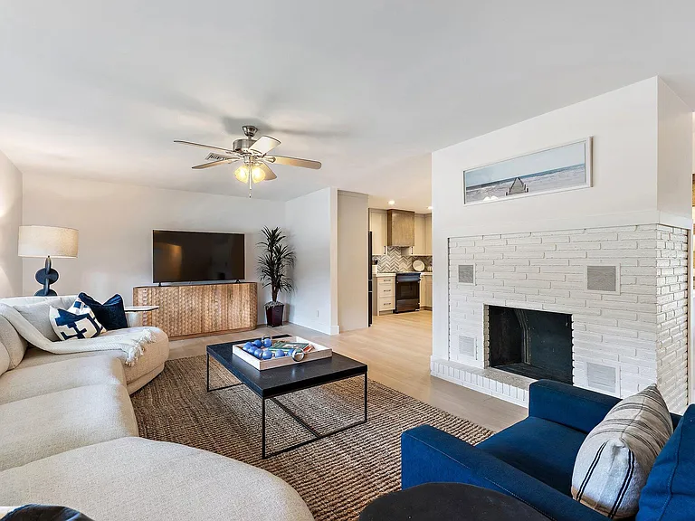 4300 Washington Rd — Photo 11