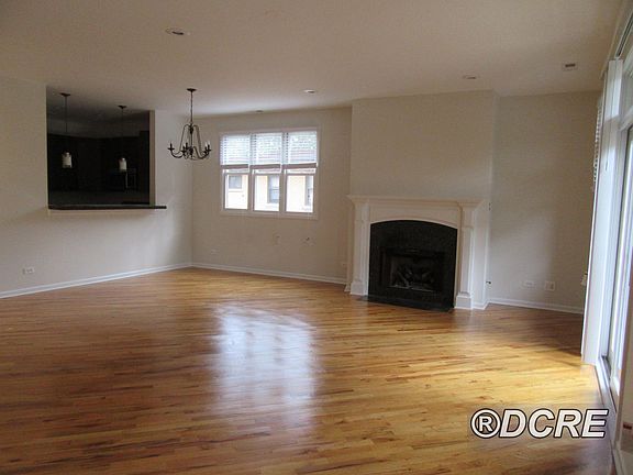 4th image of 2054 W Chase Ave APT 3S