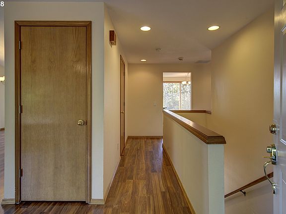 3rd image of 522 3rd Ave