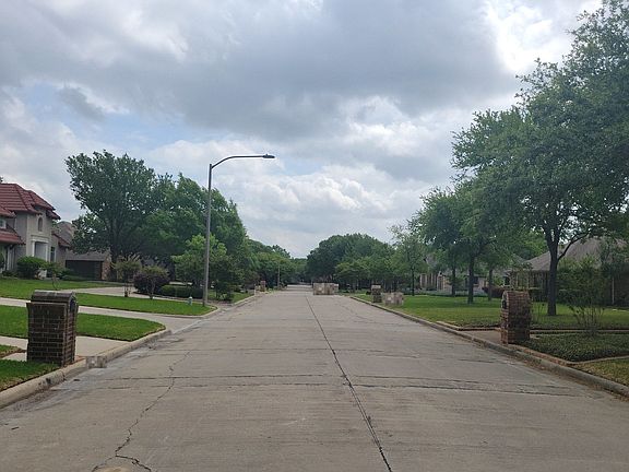 4th image of 15 Rolling Hills Cir