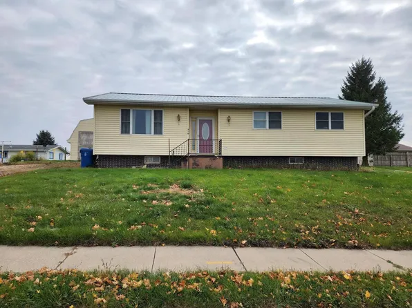 310 Hillside Drive, Dickeyville, WI 53808