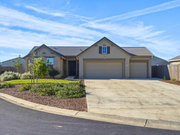 1820 Coastline Ct, Plumas Lake, CA 95961