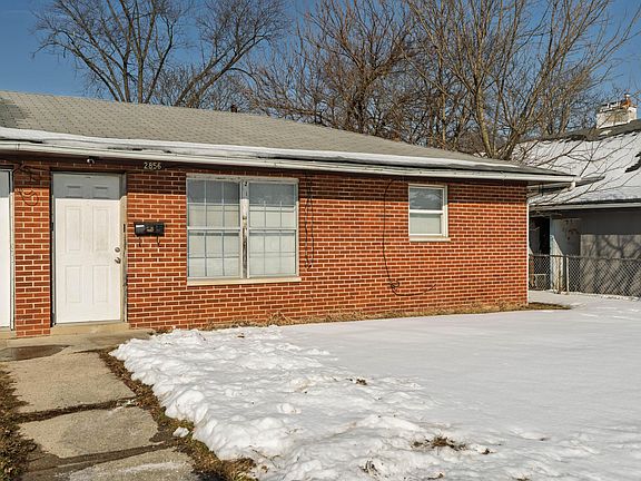 3rd image of 2856 Vanderberg Ave