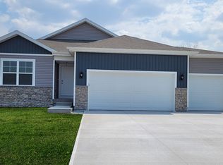 915 Northview Dr, Waukee, IA 50263