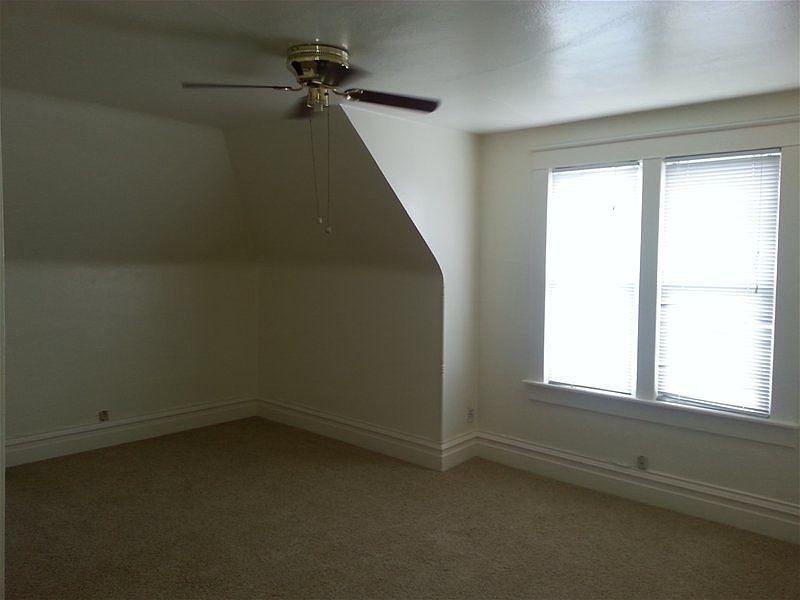 2nd image of 340 W 17th St