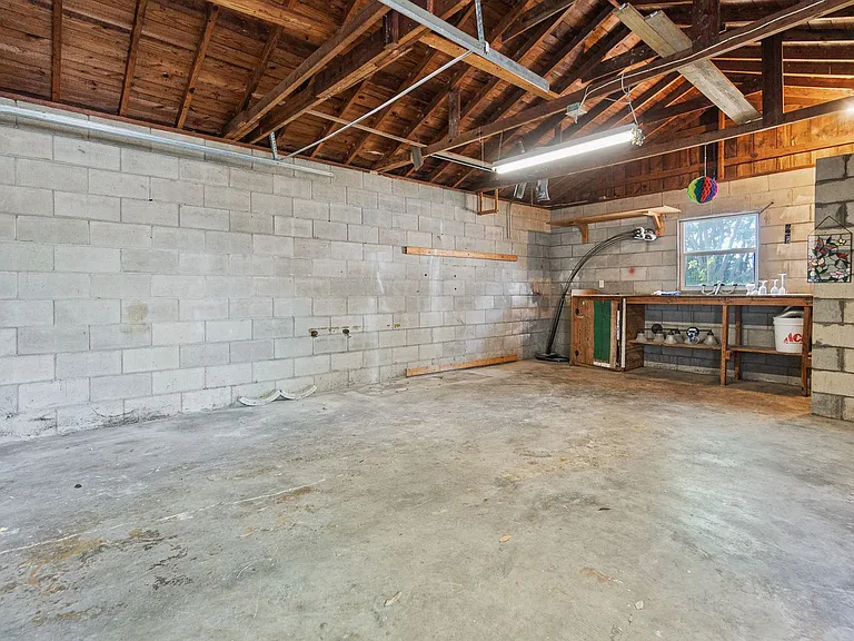 608 Missouri Ave — Photo 35