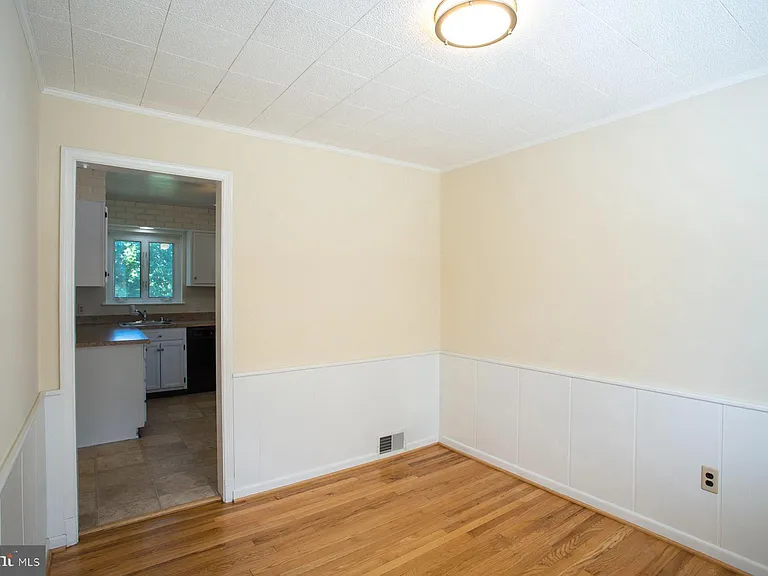 5915 Ryland Dr — Photo 8