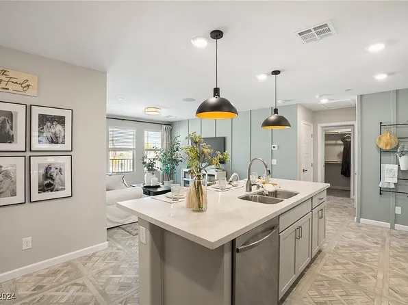 4258 Vivenda St #1, Las Vegas, NV 89115