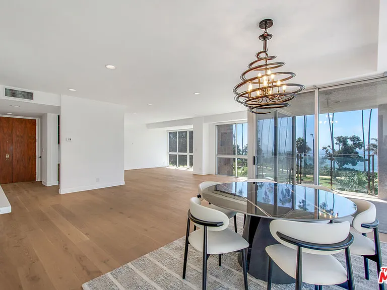 515 Ocean Ave #402S — Photo 9