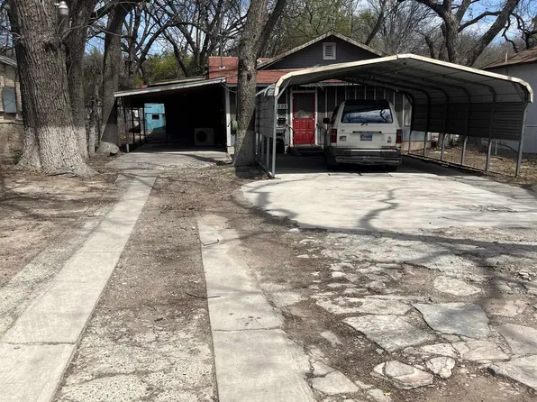 308 E Canal St, Del Rio, TX 78840