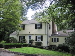 1 Hunting Ridge Rd, White Plains, NY 10605