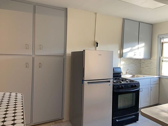 4th image of 181 Eckford St #2B