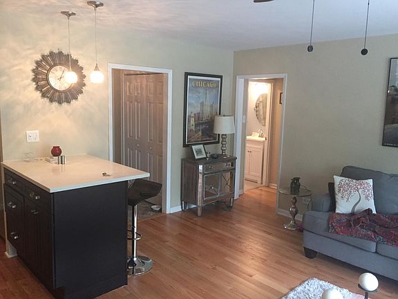 3rd image of 4880 N Marine Dr APT 205