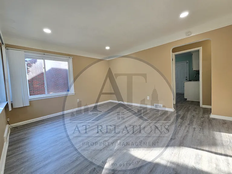 15663 Carlisle St — Photo 6