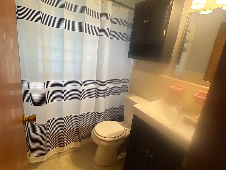 242 Royce Dr — Photo 4