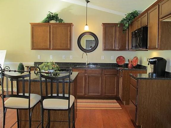3rd image of 28 Owens Dr Unit 82