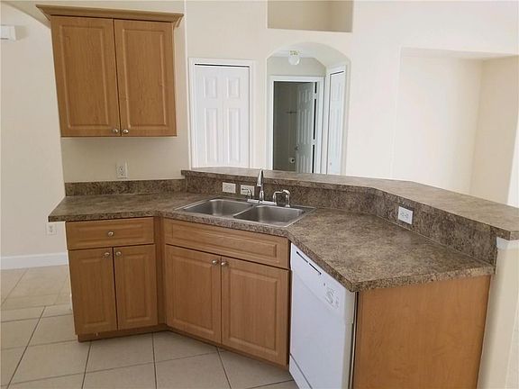 5th image of 8866 101st Ave