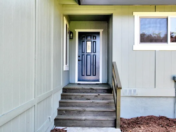 13740 Torrey Pines Dr, Auburn, CA 95602