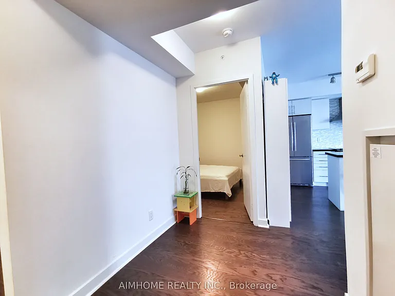 58 Orchard View Blvd #2007 — Photo 11