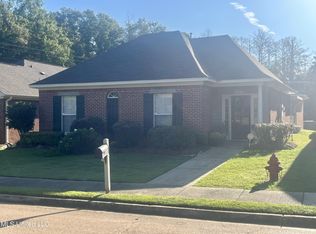 603 Camdenpark Dr, Ridgeland, MS 39157
