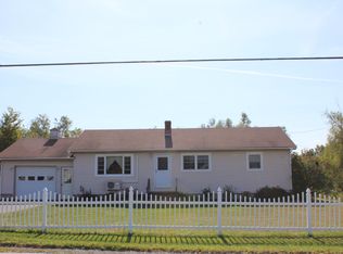 130 Exeter Rd, Corinth, ME 04427