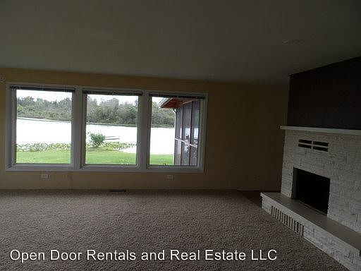 3rd image of 1118 Round Island Dr