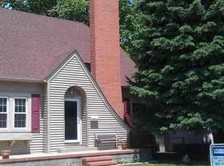 711 E 6th St, Hastings, NE 68901