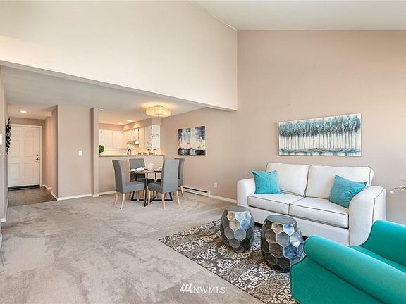 4th image of 12512 NE 142nd Ln APT D302