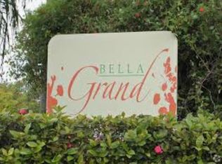 10361 NW 8th St, Pembroke Pines, FL 33026