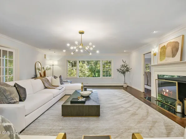 8 Tinker Ln, Greenwich, CT 06830