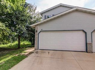 1113 Wayridge Dr APT 4, Madison, WI 53704