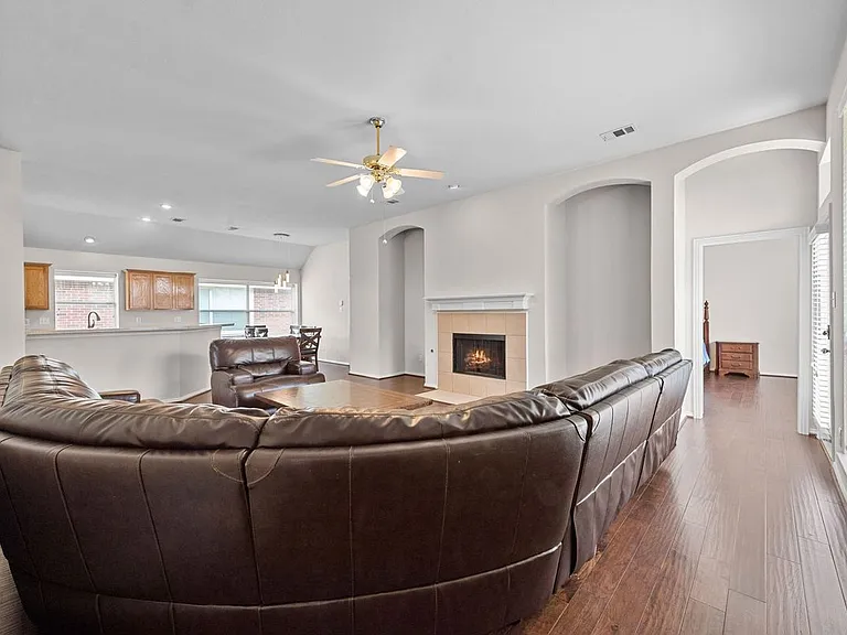 3205 Hamlett Ln — Photo 13