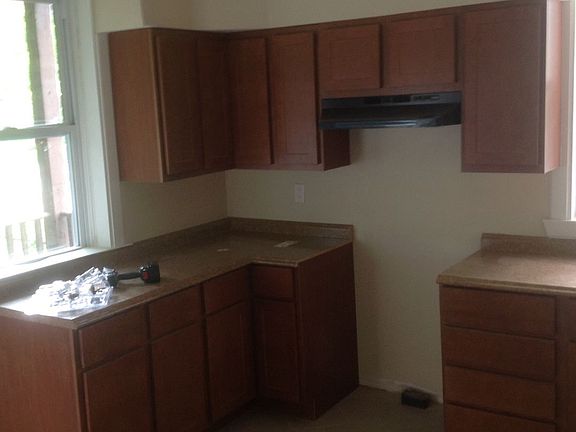 3rd image of 3001 Miami St