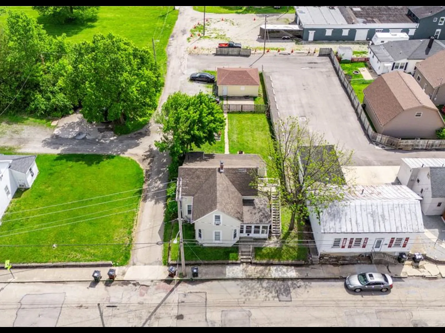 3 bed, 1187 sqft, $1,350 — Photo 3