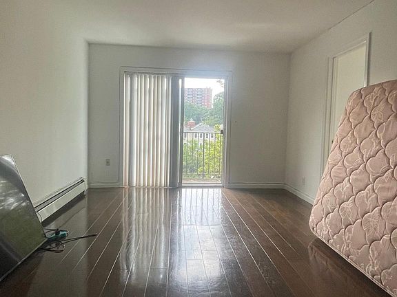 4th image of 3301 Palmer Ave Floor 1
