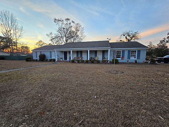 3rd image of 118 Fairway Dr