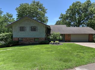 9335 Dearborn St, Overland Park, KS 66207