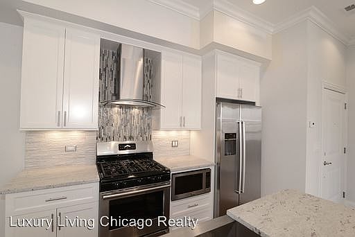 2nd image of 951 W Huron St #3428097