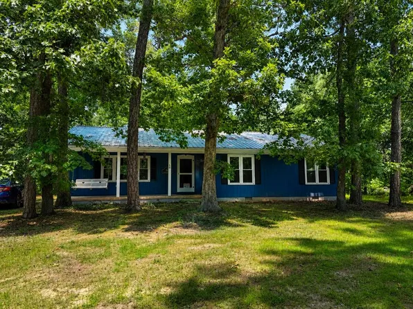 58 West Dr, Clarksville, VA 23927