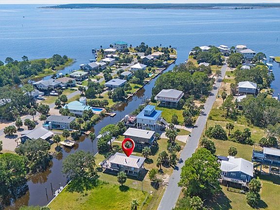 5th image of 11 Blue Heron Way