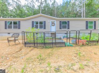 200 Wallaceville Cemeter Rd, Chickamauga, GA 30707